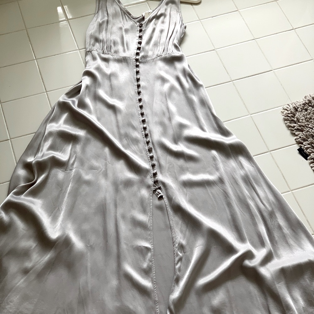 Silky grey dress…..beautiful silky dress flattering to the figure!
